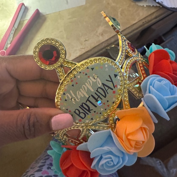 Happy Birthday crown - Picture 2 of 6